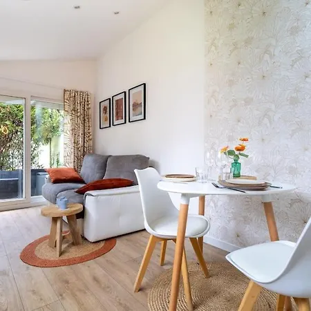 Maison Privative Face Au